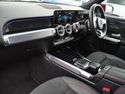 MERCEDES-BENZ GLB Photo 3