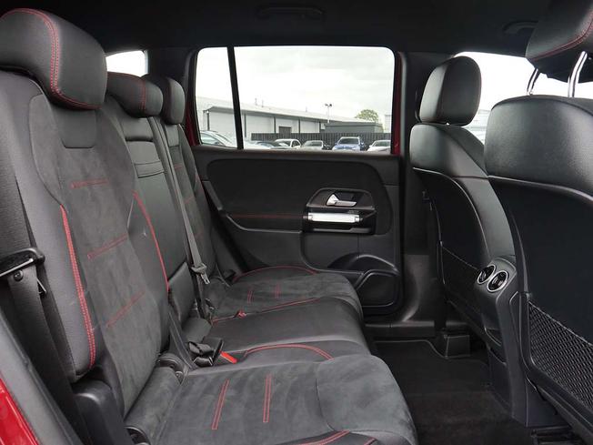 MERCEDES-BENZ GLB Photo 35