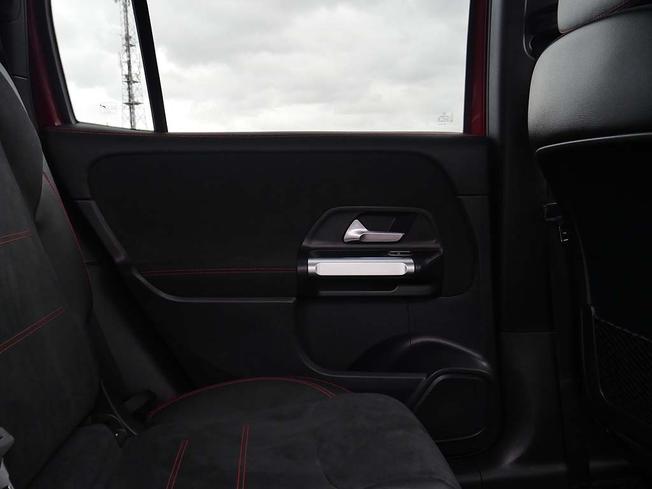MERCEDES-BENZ GLB Photo 37
