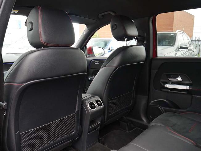 MERCEDES-BENZ GLB Photo 41