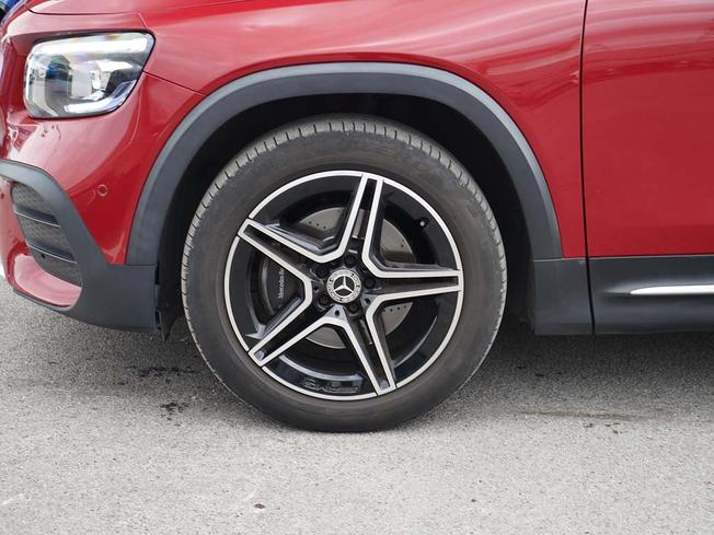 MERCEDES-BENZ GLB Photo 6