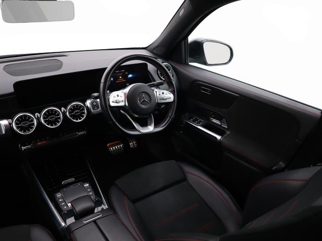MERCEDES-BENZ GLB Photo 17