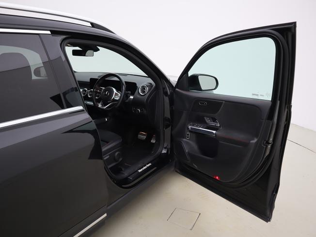 MERCEDES-BENZ GLB Photo 18