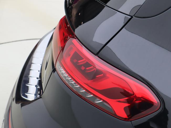 MERCEDES-BENZ GLB Photo 29