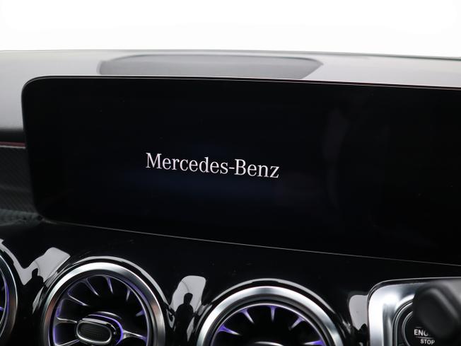 MERCEDES-BENZ GLB Photo 32