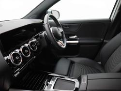 MERCEDES-BENZ GLA Photo 3
