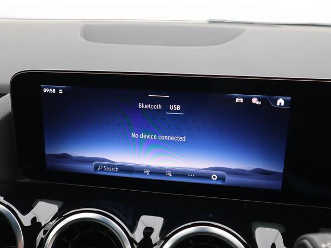 MERCEDES-BENZ GLA Photo 30