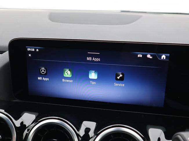 MERCEDES-BENZ GLA Photo 31