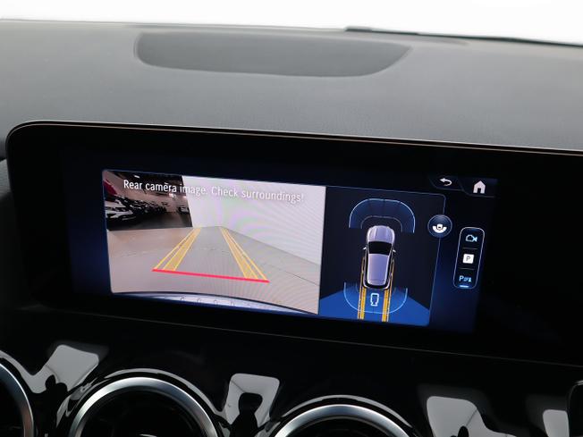 MERCEDES-BENZ GLA Photo 36