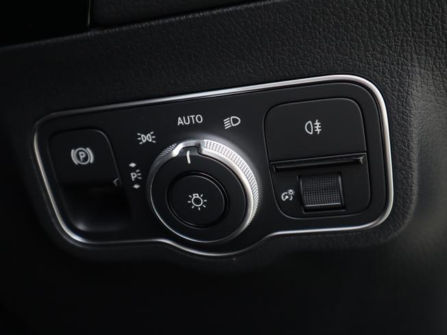 MERCEDES-BENZ GLA Photo 39