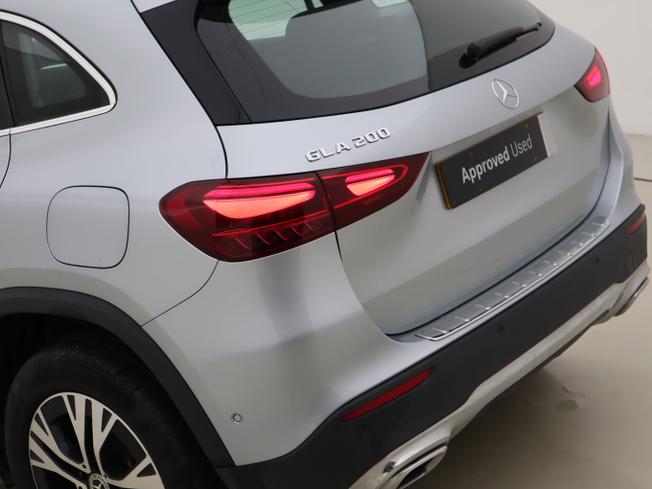 MERCEDES-BENZ GLA Photo 43