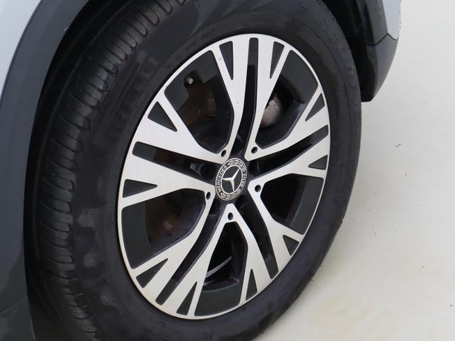 MERCEDES-BENZ GLA Photo 6