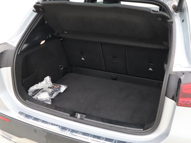 MERCEDES-BENZ GLA Photo 9