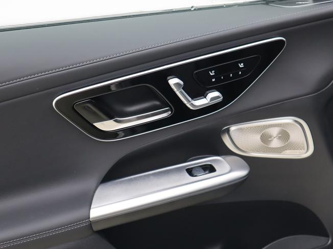 MERCEDES-BENZ Glc Photo 23