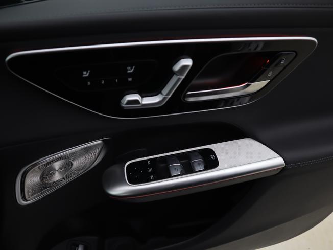 MERCEDES-BENZ Glc Photo 41