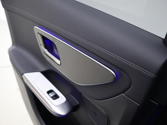MERCEDES-BENZ Glc Photo 24