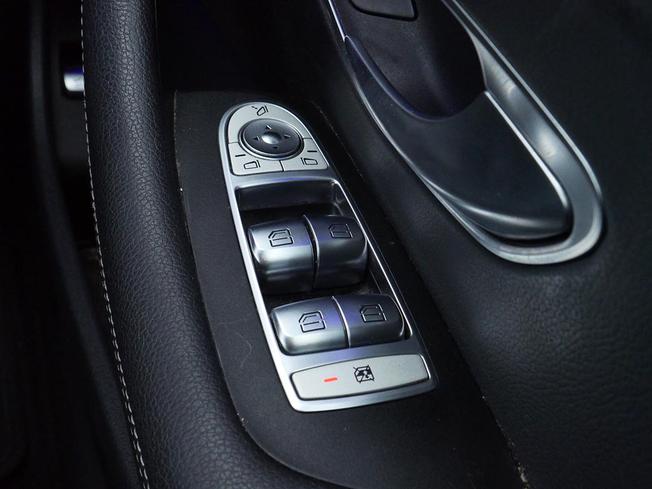 MERCEDES-BENZ E Class Photo 15