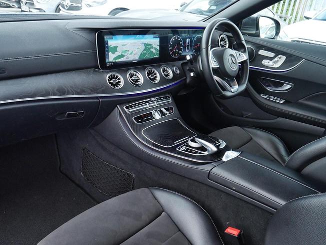 MERCEDES-BENZ E Class Photo 3