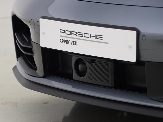 PORSCHE 911 Photo 17