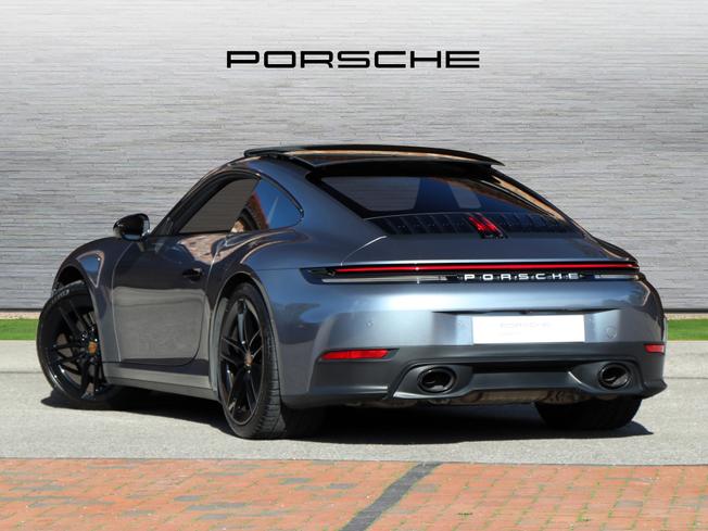 PORSCHE 911 Photo 2