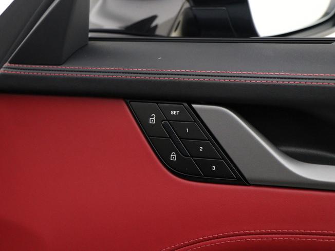 PORSCHE 911 Photo 28
