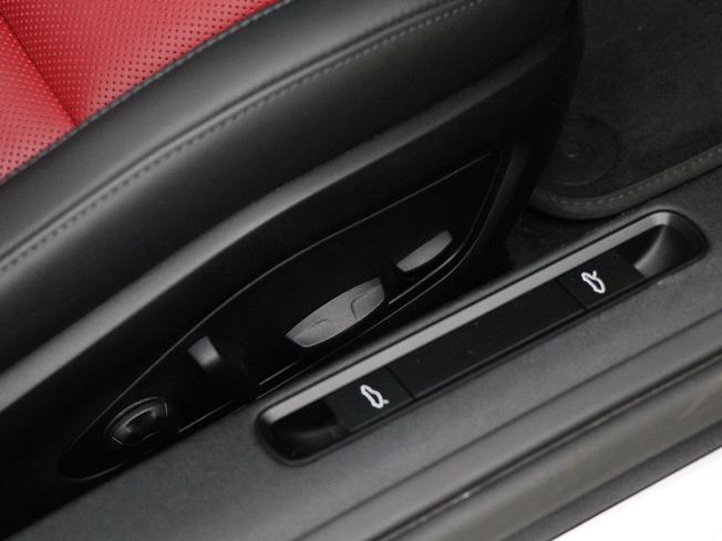 PORSCHE 911 Photo 29