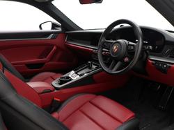 PORSCHE 911 Photo 3
