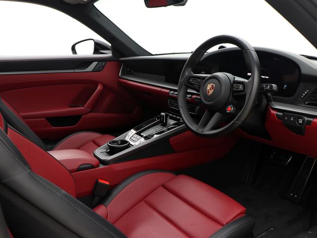 PORSCHE 911 Photo 3