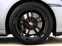 PORSCHE 911 Photo 4