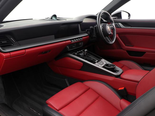 PORSCHE 911 Photo 45