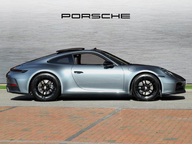 PORSCHE 911 Photo 5