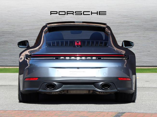 PORSCHE 911 Photo 8