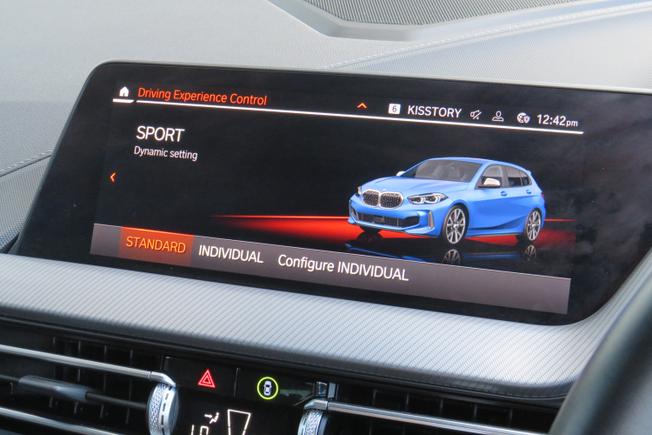 BMW 1 Series Photo 24
