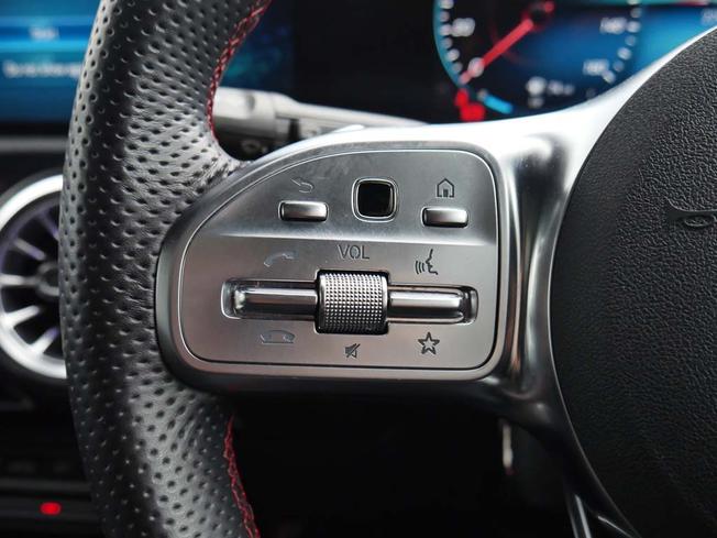 MERCEDES-BENZ A Class Photo 12