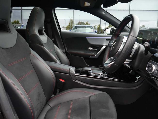 MERCEDES-BENZ A Class Photo 34
