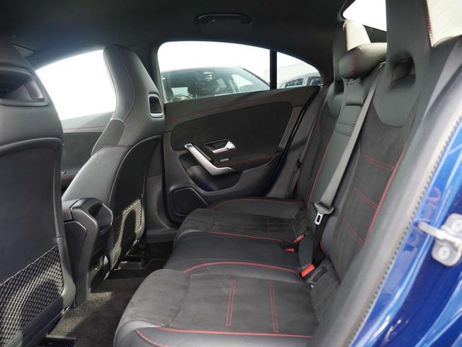 MERCEDES-BENZ CLA Class Photo 38