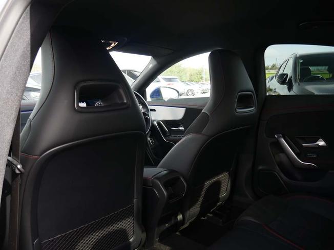 MERCEDES-BENZ CLA Class Photo 39