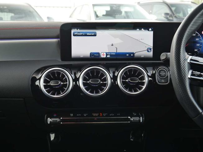 MERCEDES-BENZ CLA Class Photo 44