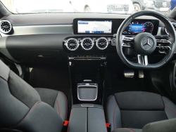 MERCEDES-BENZ CLA Class Photo 5