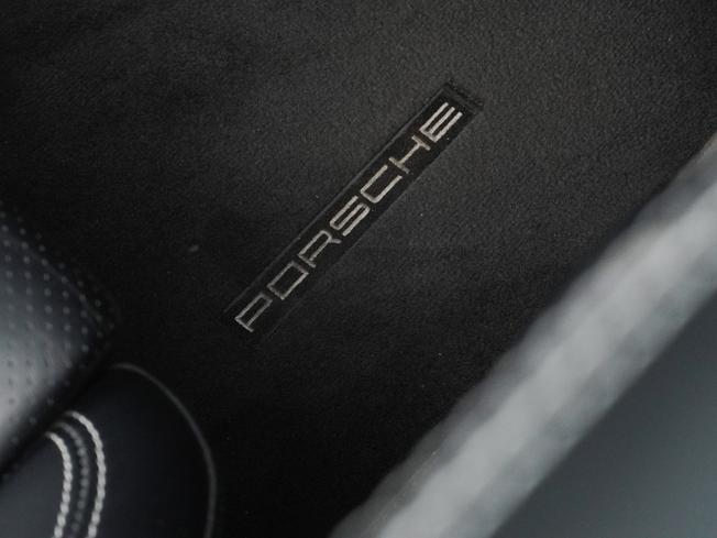 PORSCHE 911 Photo 29