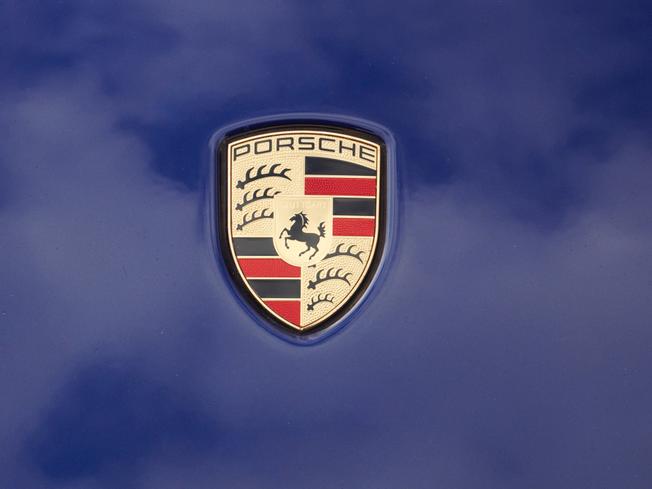 PORSCHE 911 Photo 32