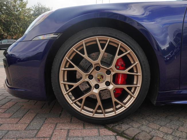 PORSCHE 911 Photo 4