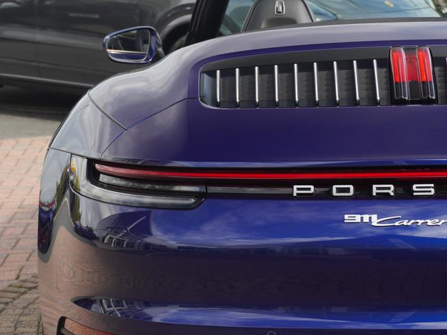 PORSCHE 911 Photo 40