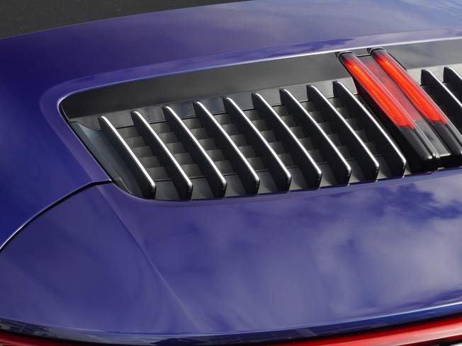 PORSCHE 911 Photo 41