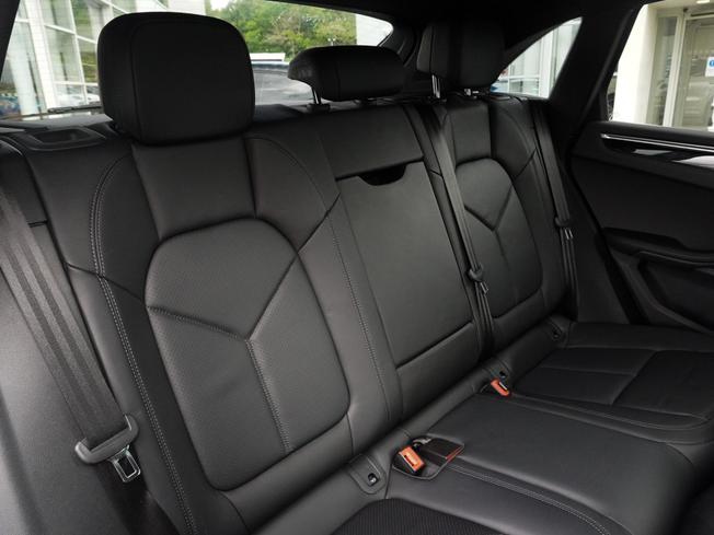 PORSCHE Macan Photo 10
