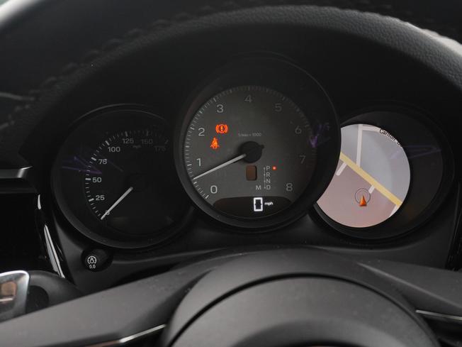 PORSCHE Macan Photo 19
