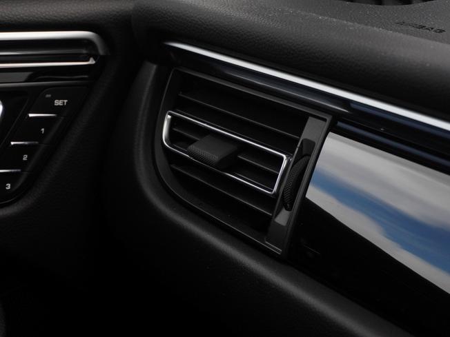 PORSCHE Macan Photo 29