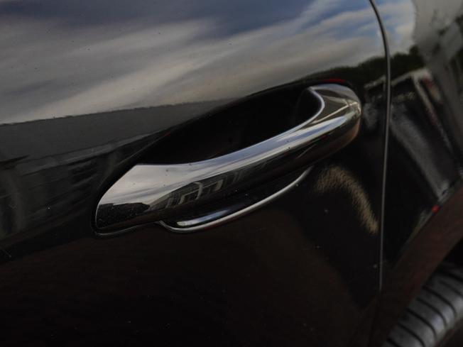 PORSCHE Macan Photo 30
