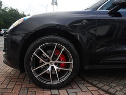 PORSCHE Macan Photo 4