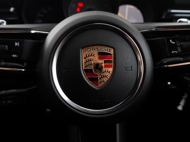 PORSCHE Macan Photo 45